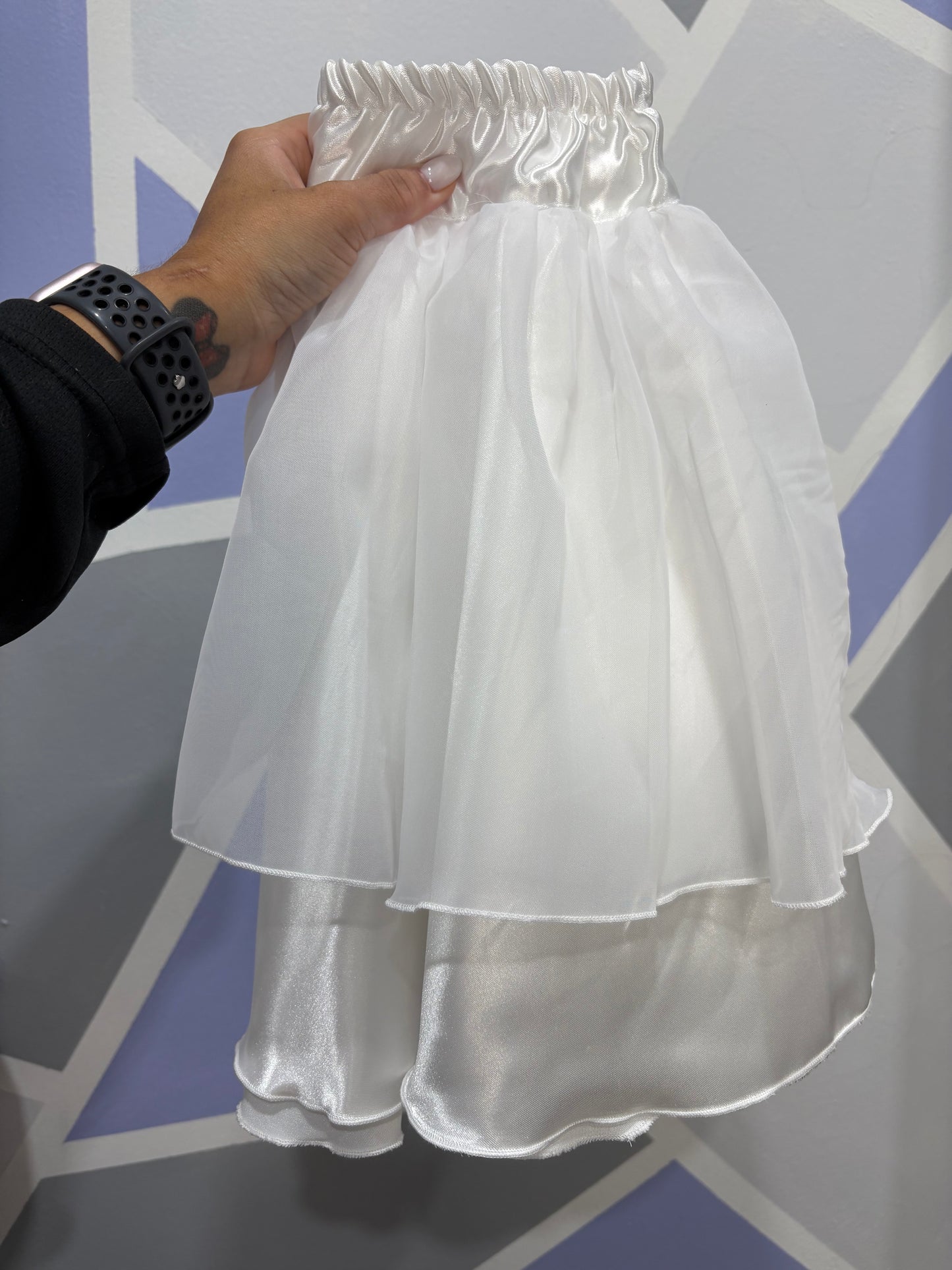 SIZE MEDIUM ALL WHITE SKIRT