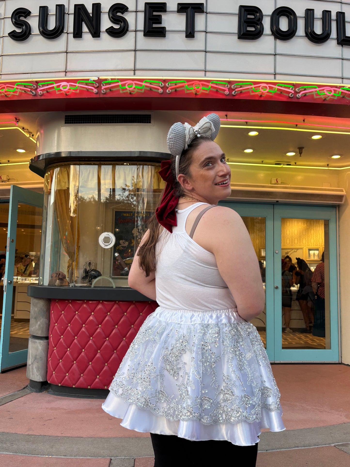 Elizabeth Taylor LIMITED PRE ORDER STYLE