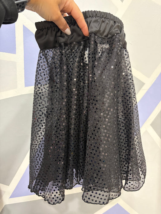 SIZE MEDIUM SINGLE LAYER BLACK SEQUINS