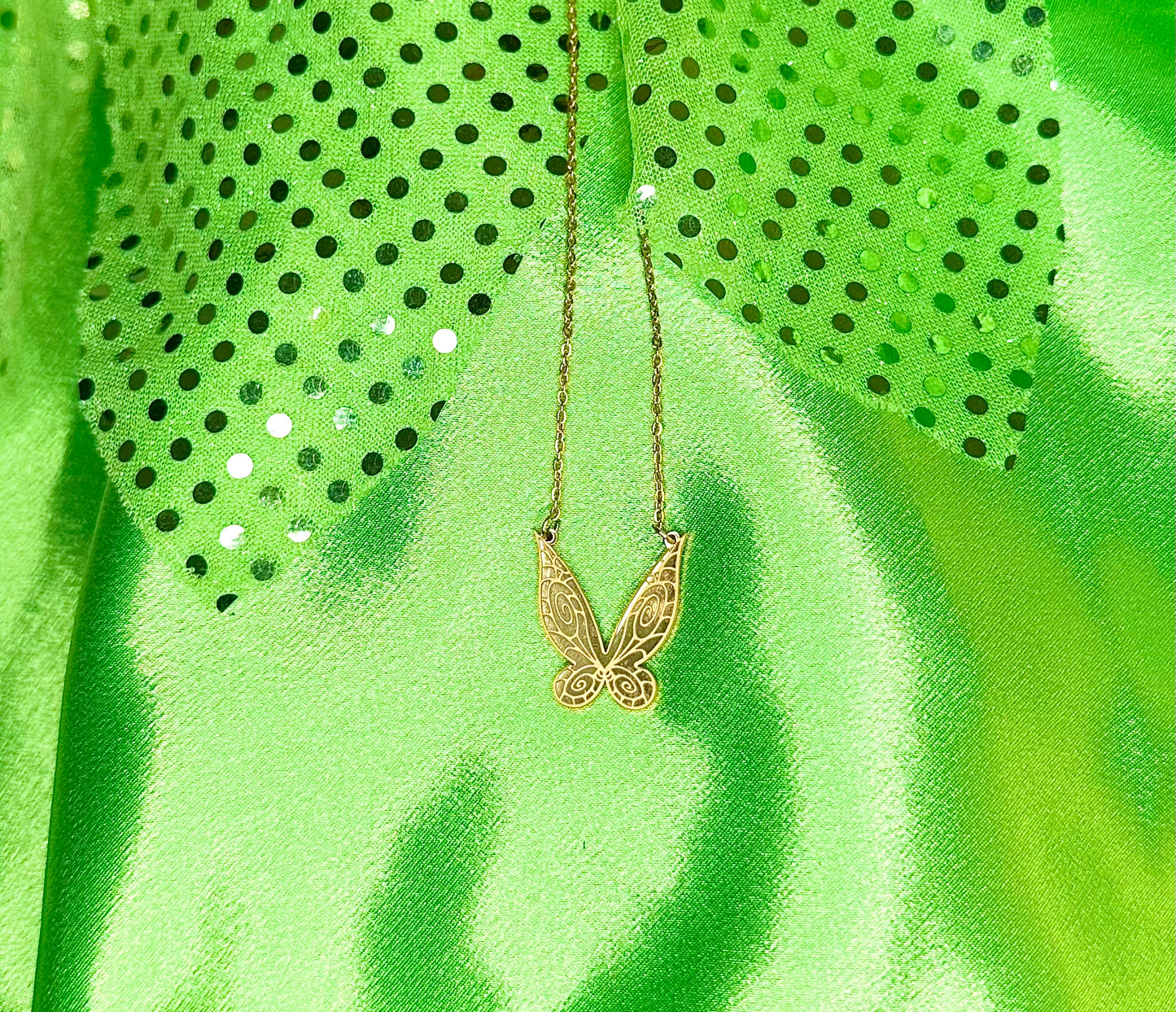 YOU CAN FLY TINK NECKLACE