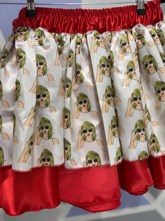 RED SWIFTIE SKIRT SIZE LARGE