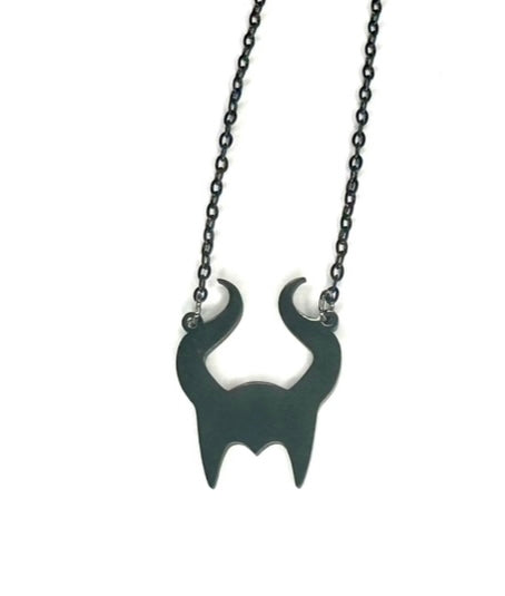 MALEFICENT BLACK NECKLACE